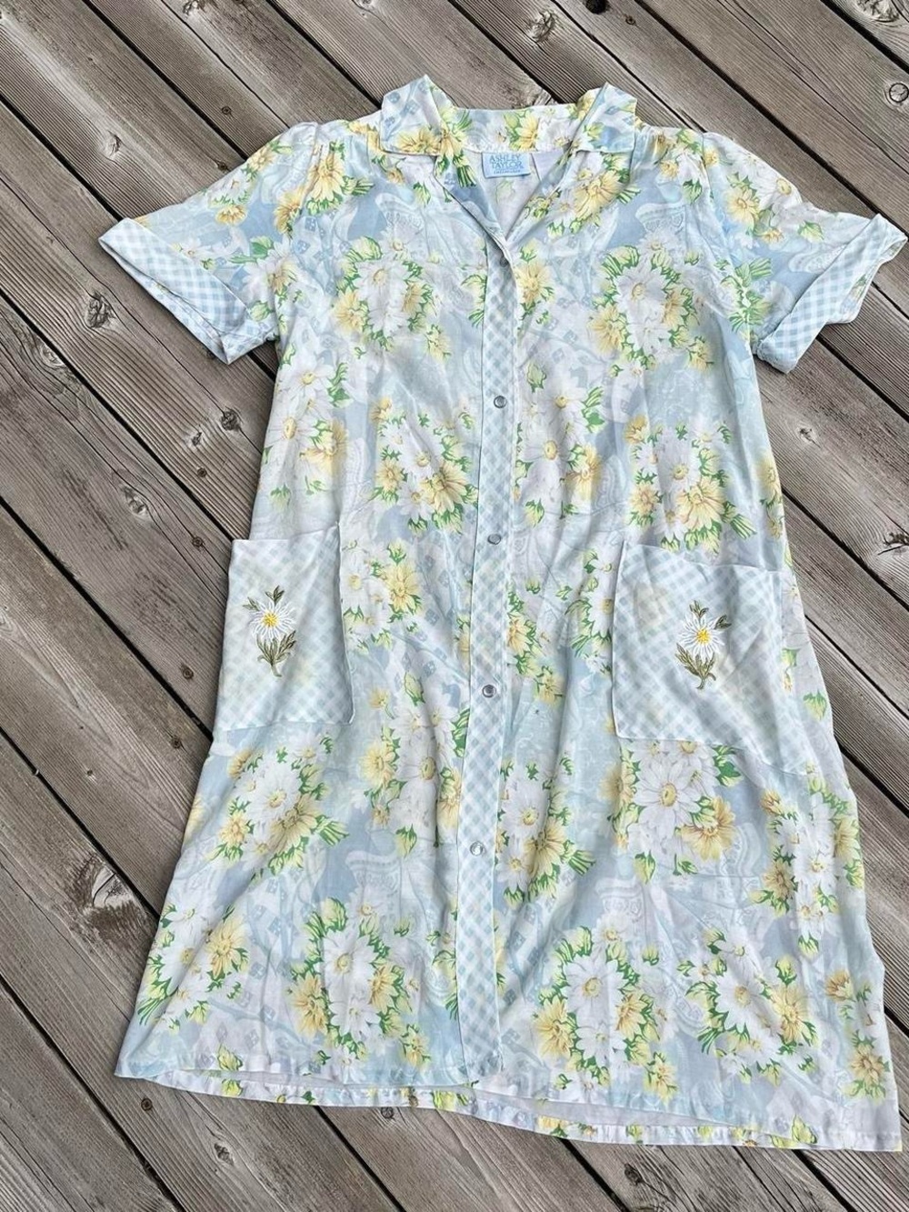 Ashley Taylor light blue/yellow floral print button up nightdress